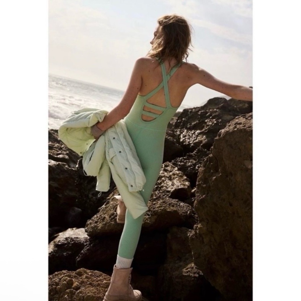 Free People Movement Free Throw Onesie Ribbed Sage Green Size XL - Picture 4 of 4